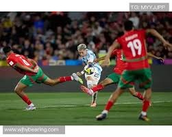 意媒：因西涅优先考虑加盟拉齐奥，他正等待俱乐部的明确信号